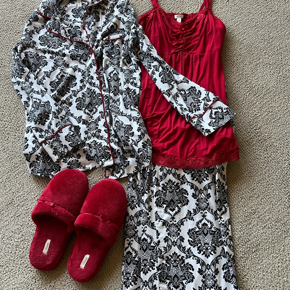 Elegant Black and White Sleepwear Set with Red Accents